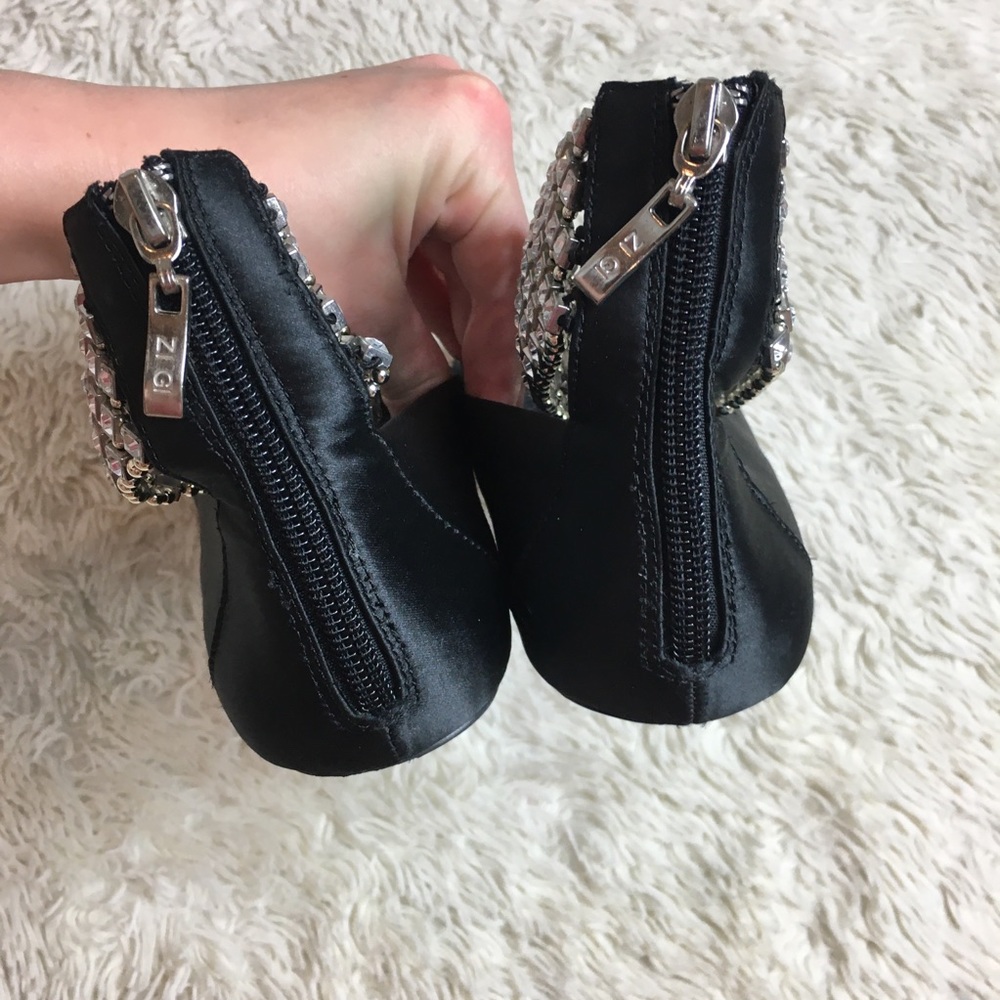 ZiGiny Hostile black flats faux diamond ankle band - Picture 9 of 13